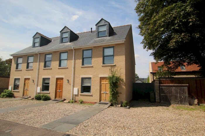 4 Bedroom End Of Terrace House To Rent In Scotsdowne Road, Trumpington, Cambridge, CB2