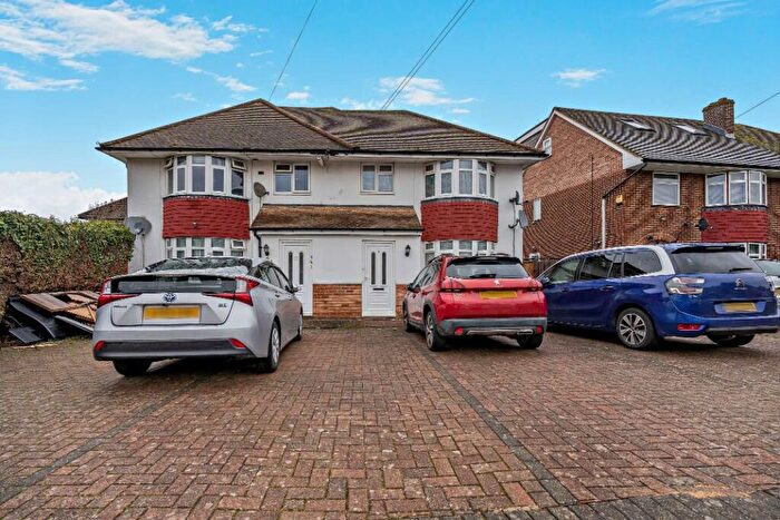 3 Bedroom Semi-Detached House For Sale In Castleview Road, Slough, Berkshire, SL3
