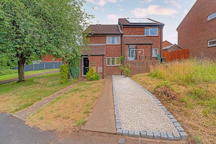 1 Bedroom Flat To Rent In Speedwell Close, Guildford, GU4