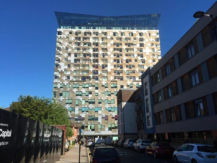 1 Bedroom Apartment To Rent In The Cube, Wharfside Street, Birmingham, B1