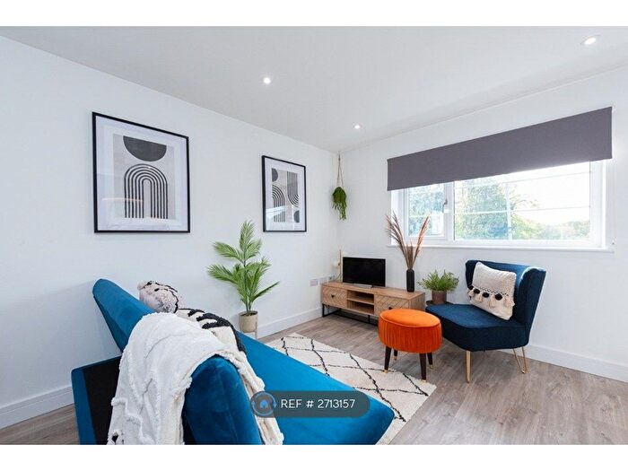 1 Bedroom Flat To Rent In Alcester Road, Stratford-Upon-Avon, CV37