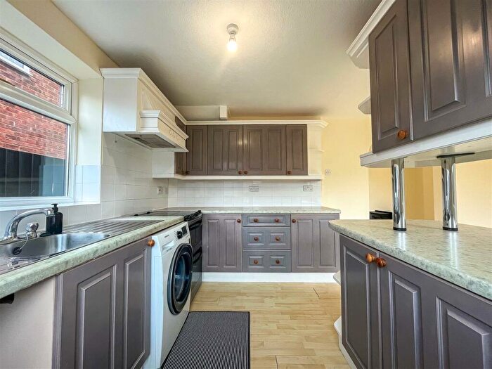 3 Bedroom Semi-Detached House For Sale In Wentworth Close, Daventry, NN11