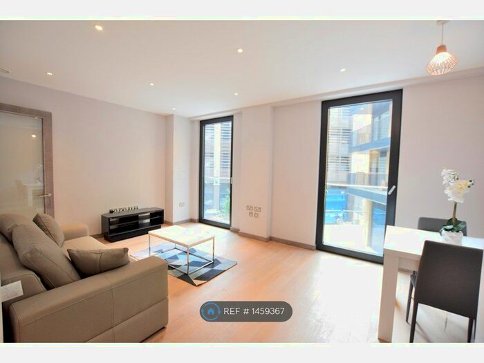 1 Bedroom Flat To Rent In Drapers Yard, London, SW18