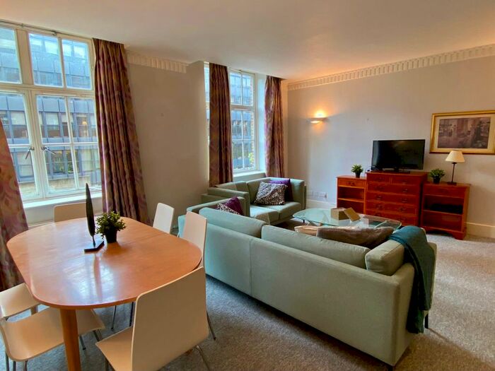 2 Bedroom Flat To Rent In Russell Square, Ucl, Lse, West End, Bloomsbury, Holborn, London, WC1B