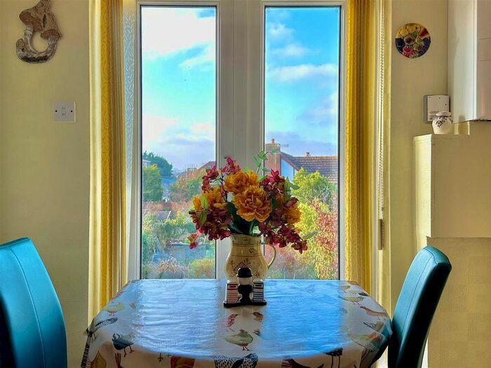2 Bedroom Flat For Sale In Church Road, Plymstock, Plymouth, PL9