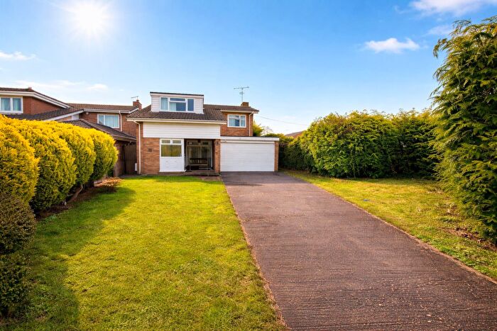 4 Bedroom Detached House For Sale In Washbrook Close, Barton-Le-Clay, MK45