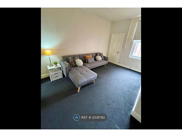 1 Bedroom Flat To Rent In Landseer Avenue, Leeds, LS13