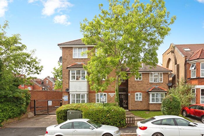3 Bedroom Flat For Sale In Spencer Road, Harrow, HA3