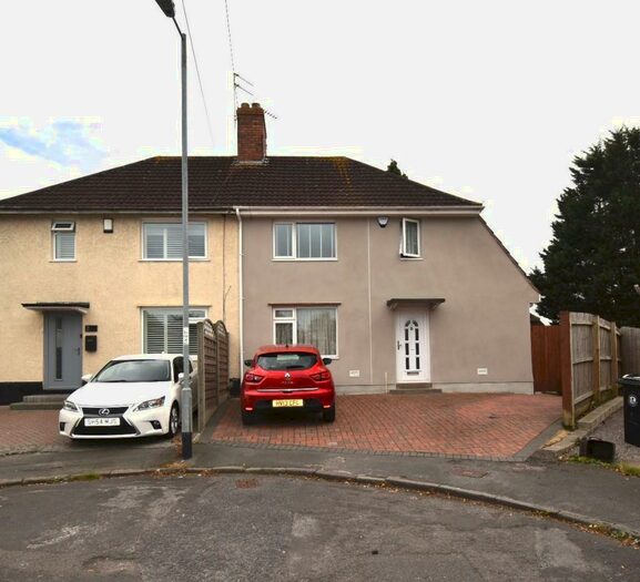 3 Bedroom Semi-Detached House To Rent In Glenwood, Bristol, BS16