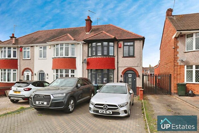 3 Bedroom End Of Terrace House For Sale In Hipswell Highway, Wyken, Coventry, CV2