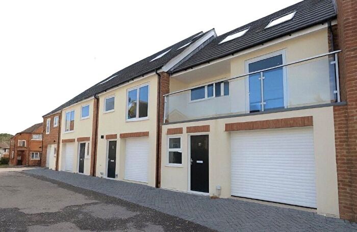 1 Bedroom Flat To Rent In Engco Court, St. James Road, GU51