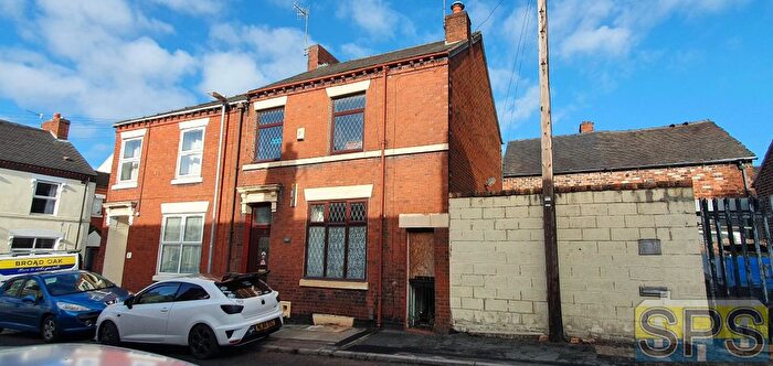 3 Bedroom Semi-detached House For Sale In Roberts Street, Tunstall, ST6