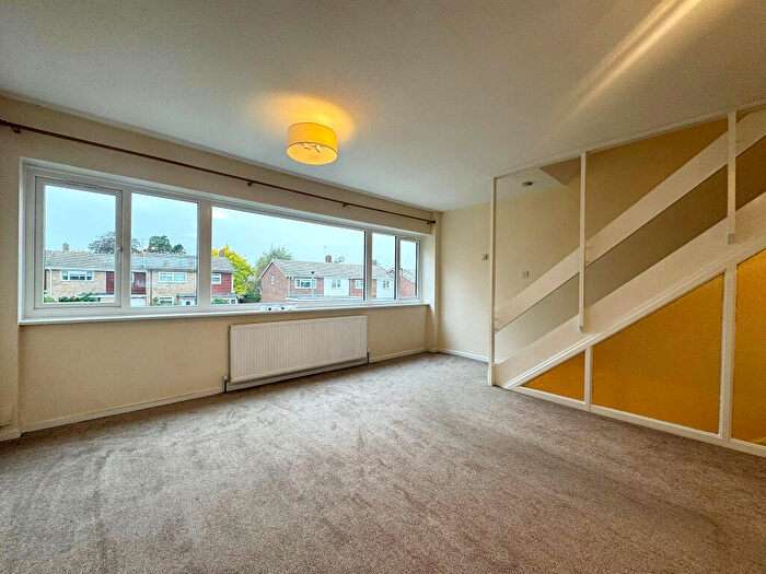 3 Bedroom Town House To Rent In Turnberry Way, Orpington, BR6