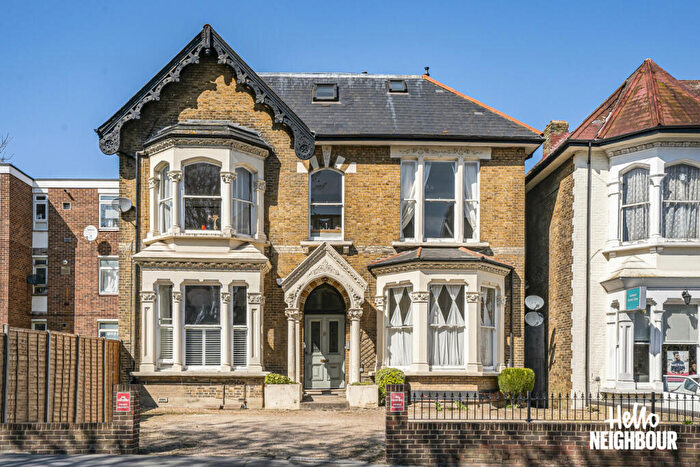 2 Bedroom Apartment To Rent In Selhurst Road, London, SE25
