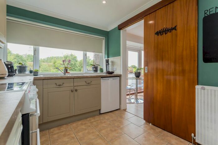 2 Bedroom Flat For Sale In Lachlan Crescent, Erskine, PA8