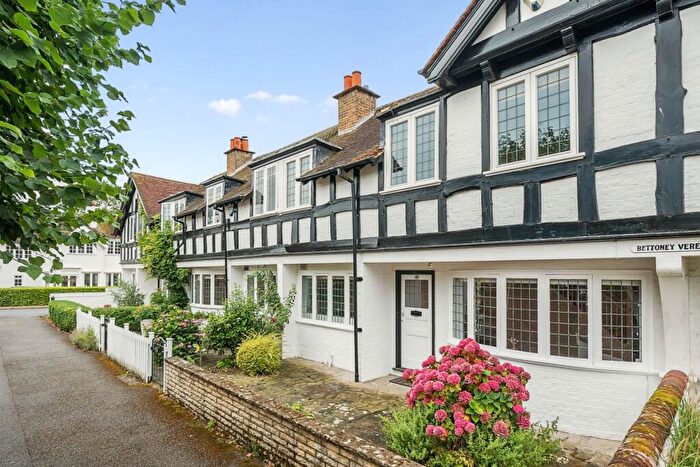 3 Bedroom Terraced House To Rent In Bettoney Vere Bray, SL6