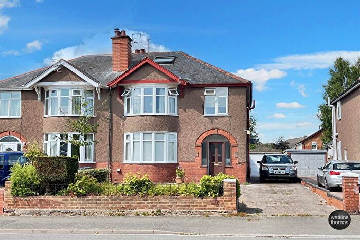 3 Bedroom Semi-Detached House For Sale In Ledbury Road, Tupsley, Hereford, HR1