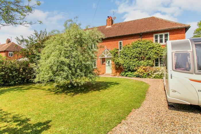 4 Bedroom Semi-Detached House For Sale In Faversham Road, Throwley, Faversham, ME13