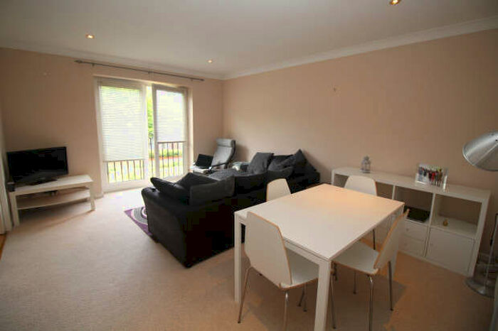 2 Bedroom Apartment To Rent In Labrador Quay, Salford Quays, Salford, M50