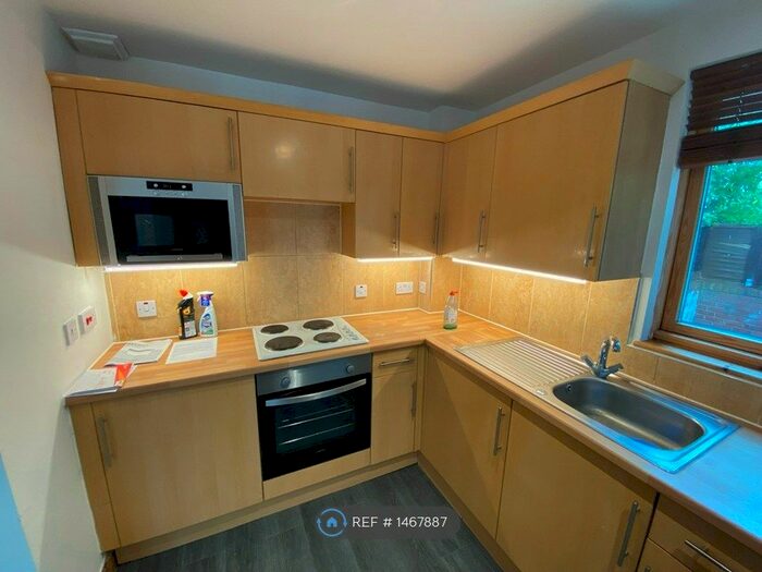 2 Bedroom Semi-Detached House To Rent In Villiers Road, Bristol, BS5