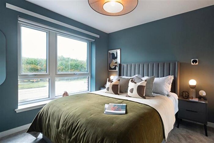 3 Bedroom End Of Terrace House To Rent In Casa, Vista Park Glasgow, G33