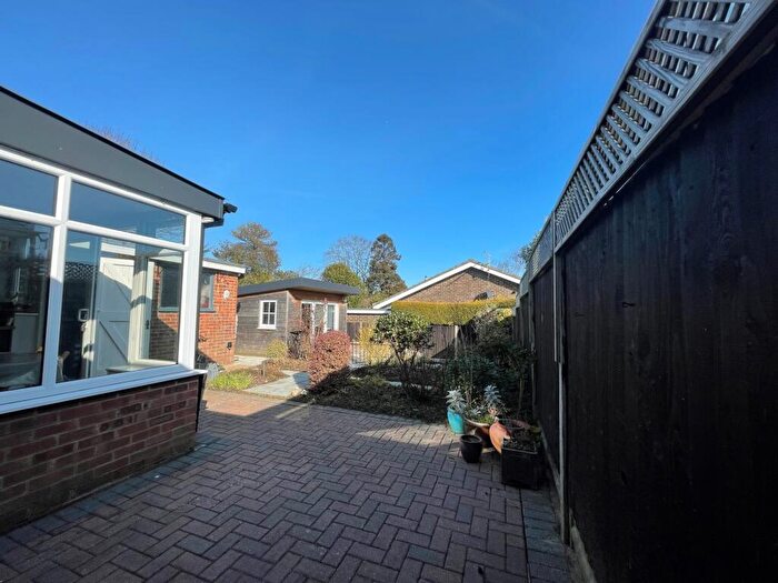 2 Bedroom Bungalow For Sale In Greenacre Drive, Walmer, CT14