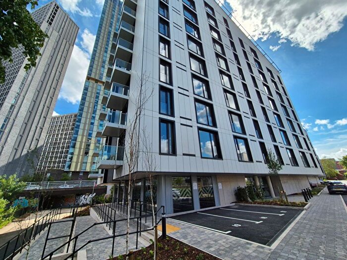 2 Bedroom Flat To Rent In Marlstone Avenue, Salford, M3