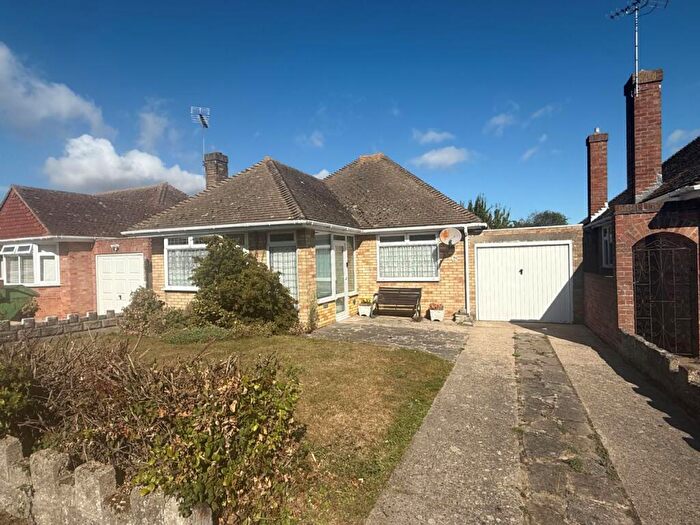 2 Bedroom Detached Bungalow For Sale In Walden Way, Frinton-on-sea, CO13