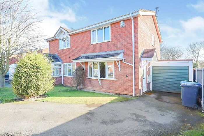 3 Bedroom Semi Detached House For Sale In Coulter Grove, Perton, Wolverhampton, Staffordshire, WV6