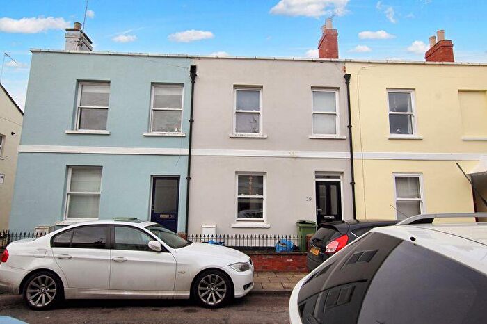 Detached House To Rent In Burton Street, Cheltenham, GL50