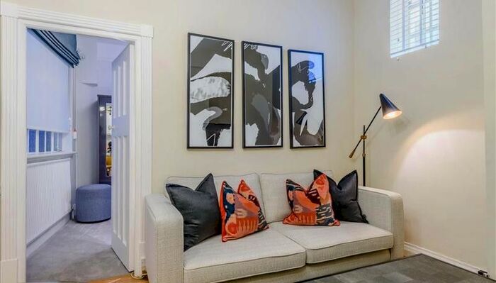 1 Bedroom Flat To Rent In Park Road, St Johns Wood, NW8