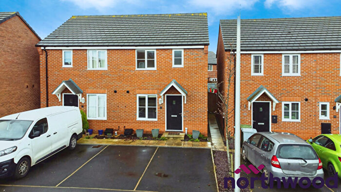 3 Bedroom Semi-Detached House To Rent In Pickering Croft Place, Crewe, CW1
