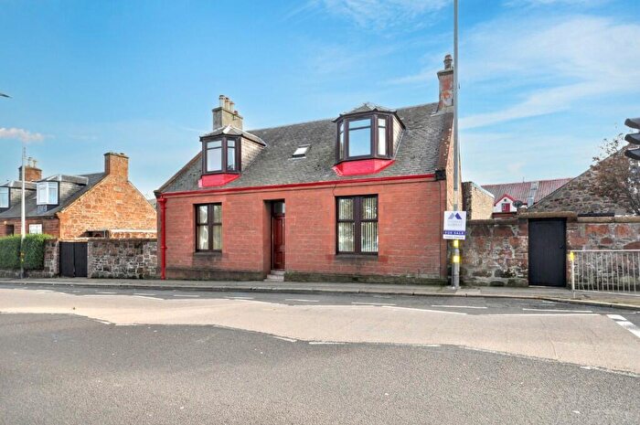 3 Bedroom Detached House For Sale In Vicarton Street, Girvan, Ayrshire, KA26