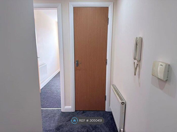 2 Bedroom Flat To Rent In Leicester Court, Preston, PR1