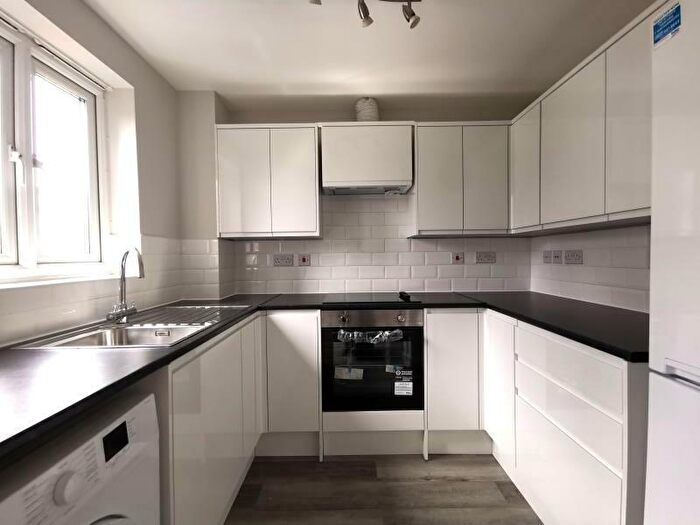 2 Bedroom Flat To Rent In Acer Court, Enfield, EN3