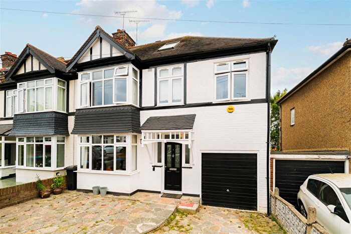 5 Bedroom Semi-Detached House For Sale In Chestnut Avenue, Buckhurst Hill, IG9