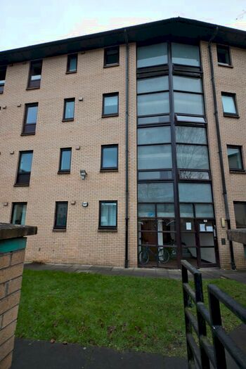 2 Bedroom Apartment To Rent In Bellgrove Street, Dennistoun, G31