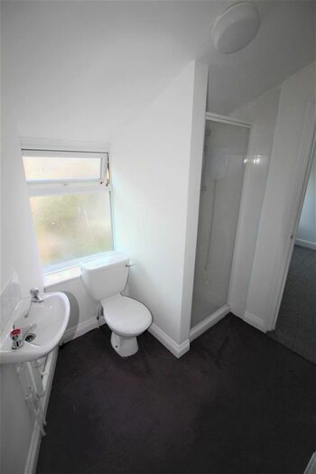 1 Bedroom Flat To Rent In Wilder Road, Ilfracombe, EX34