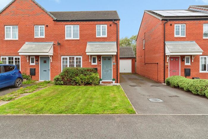3 Bedroom Semi-Detached House For Sale In Plover Green, Stafford, ST16