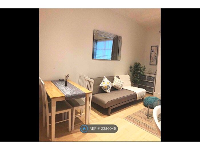 1 Bedroom Flat To Rent In Danbury Street, London, N1