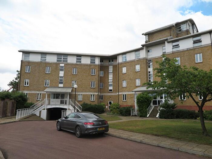 2 Bedroom Flat To Rent In Worgan Street, Surrey Quays, SE16