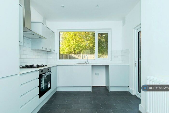 3 Bedroom Semi-Detached House To Rent In Gordon Drive, Liverpool, L14