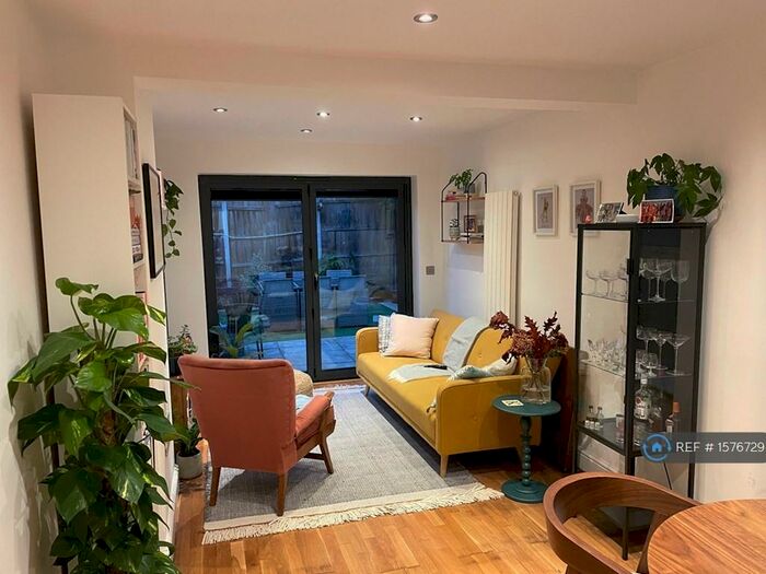 1 Bedroom Flat To Rent In Ham Park Road, London, E15