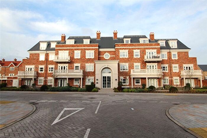 2 Bedroom Flat To Rent In Hartland Manor, Pyestock Way, GU51