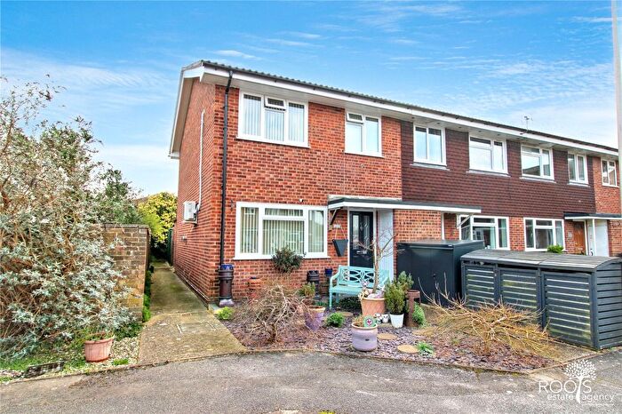 3 Bedroom End Of Terrace House For Sale In Mill Reef Close, Thatcham, RG19