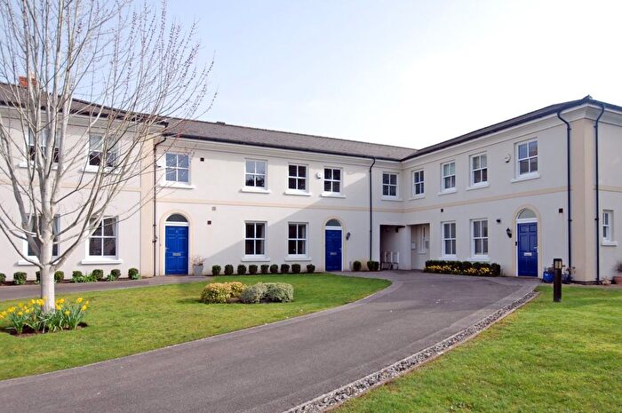 2 Bedroom Flat For Sale In Harefield Grove, The Park, Cheltenham, GL50