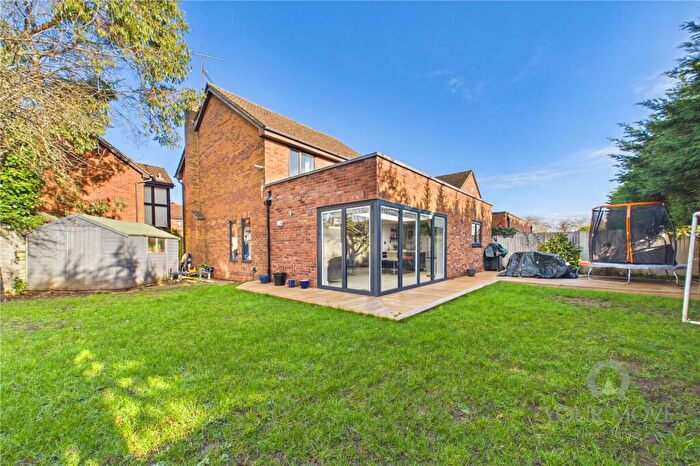 3 Bedroom Detached House For Sale In Harefoot Close, Duston, Northampton, Northamptonshire, NN5