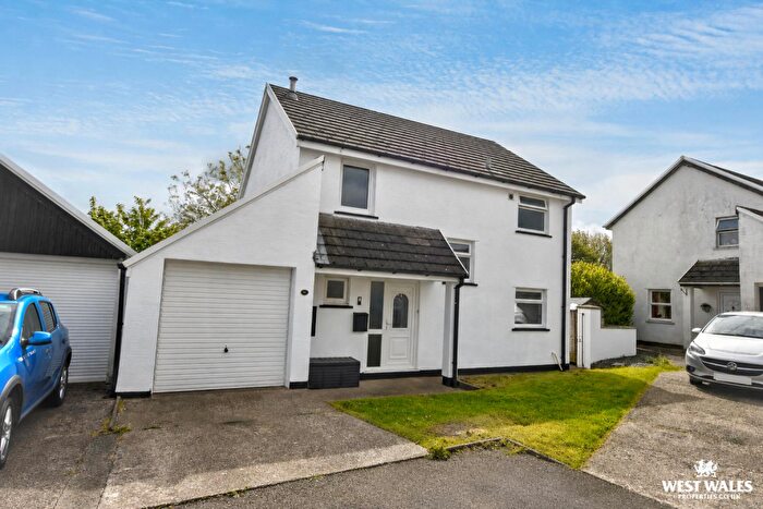4 Bedroom Link Detached House For Sale In Llangwm, SA62