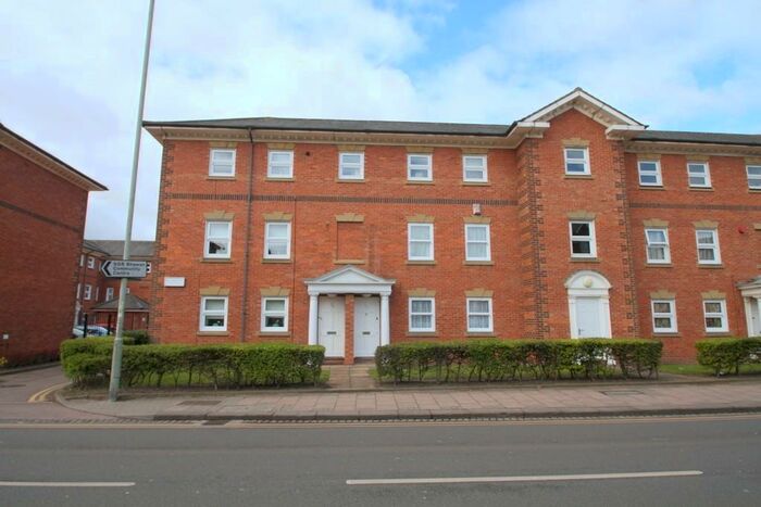 2 Bedroom Maisonette To Rent In Ashburnham Road, Bedford, Bedfordshire, MK40
