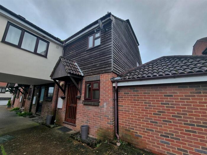 1 Bedroom Terraced House To Rent In Peacock Mews, Springvale, Maidstone, ME16